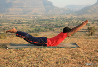 boat-pose-prone-step