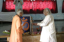 Yogacharya B.K.S.Iyengar Visit Yoga Vidya Gurukul ashram in Trimbak