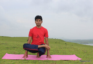 single-toe-balance-pose-step