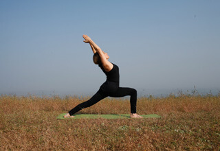 warrior-pose-step